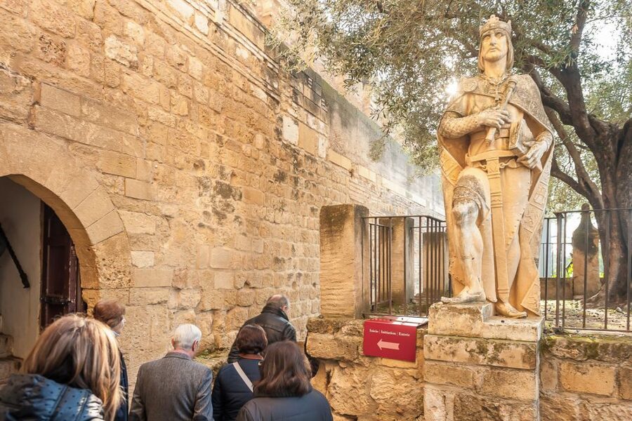 Cordoba: Monuments Walking Tour - Starting at the Alcázar de los Reyes Cristianos