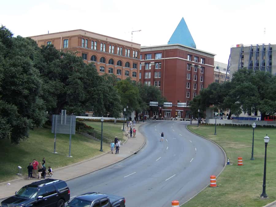 Dallas: JFK Assassination Highlights Walking Tour - Seeing Dealey Plaza with the story in front of you