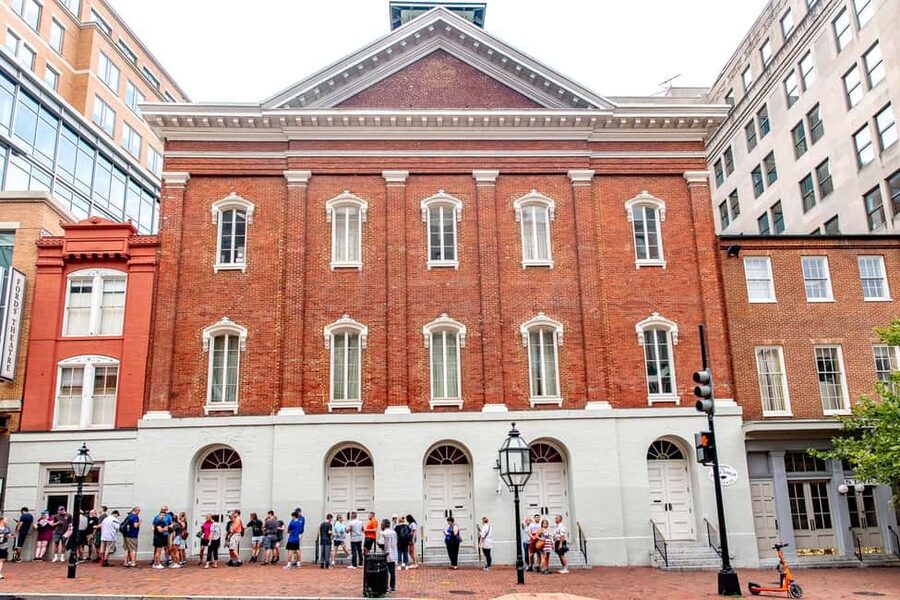 DC: Lincoln Assassination Tour with Ford's Theatre Entry - Why this two-hour Lincoln tour works