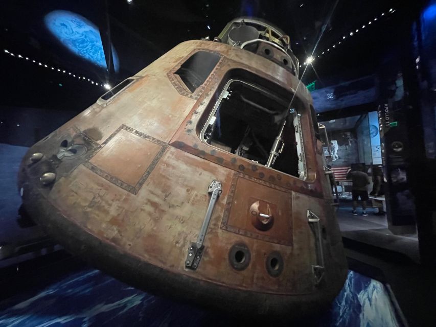 DC: Smithsonian Highlights Walking Tour with Air and Space - The walk between museums is part of the experience