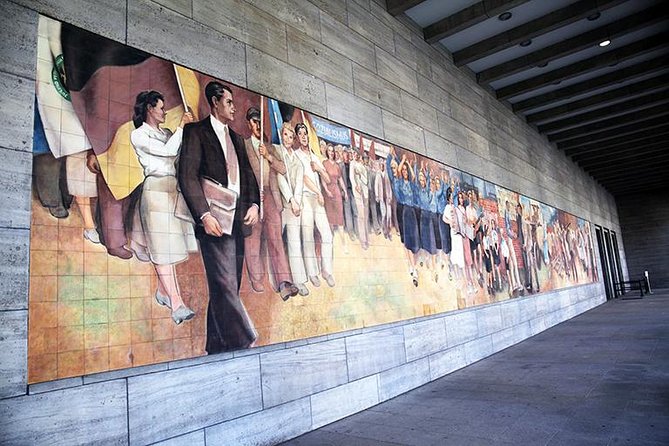 Discover Berlin Half-Day Walking Tour - Brandenburg Gate and the Reichstag put Berlin’s political history in one frame