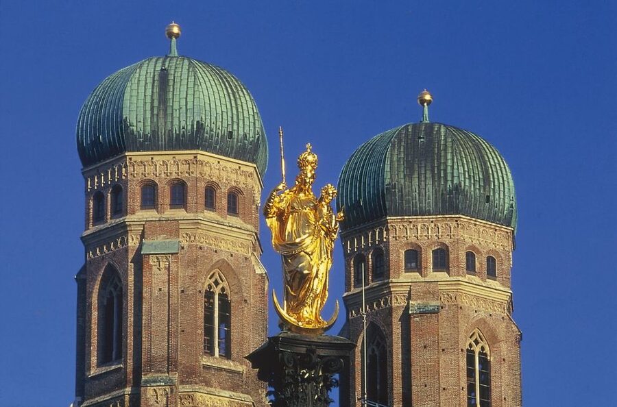 Discover Munich 2-Hour Small Group Walking Tour - From Dachauer Straße into central Munich