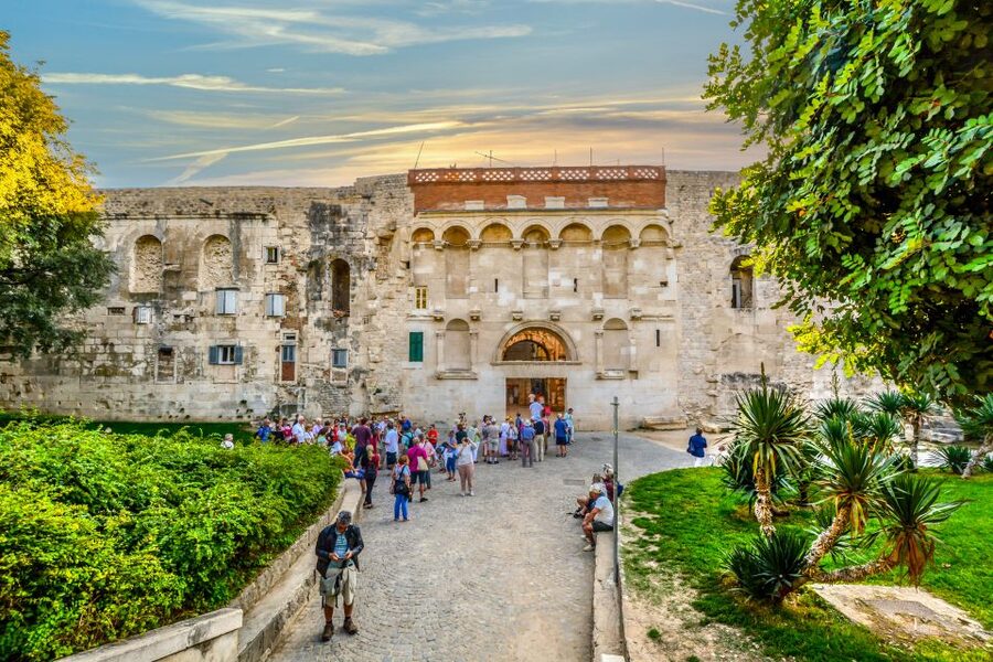 Discover The Old Town Split 1.5h walking Small group tour - Who will enjoy this Split walking tour?