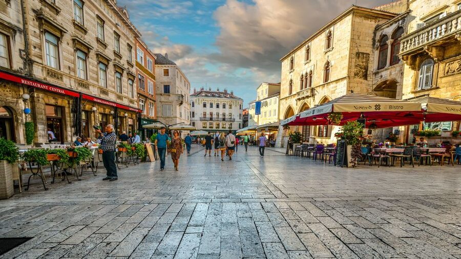 Discover The Old Town Split 1.5h walking Small group tour - The palace cellars and the Peristyle courtyard
