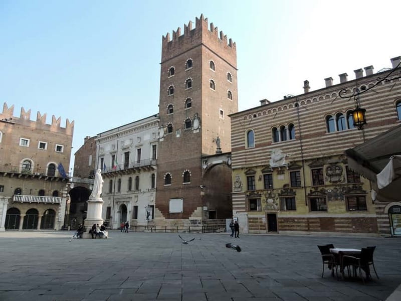 Discover Verona: City Highlights Guided Walking Tour - Via Mazzini and modern Verona