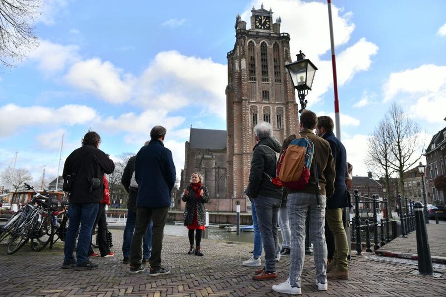 Dordrecht: Highlights and Hidden Gems Walking Tour - Street Art and Modern Architecture