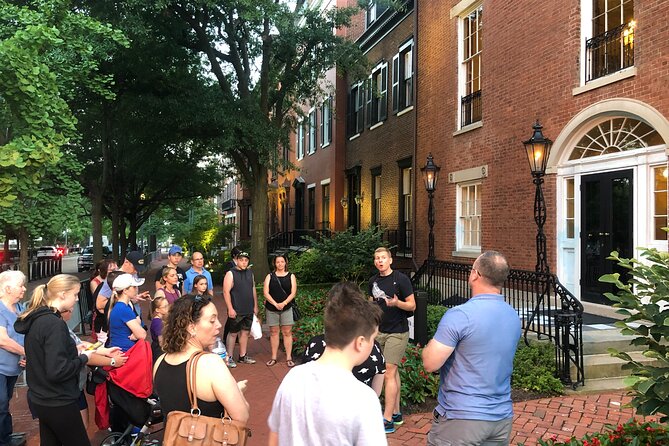 Dreaded Dead Descent of the District: DC Ghost Tour - Ghost stories in the political heart of Washington