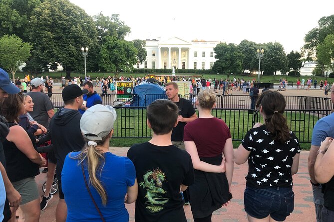 Dreaded Dead Descent of the District: DC Ghost Tour - The Hay-Adams adds hotel glamour and old tales