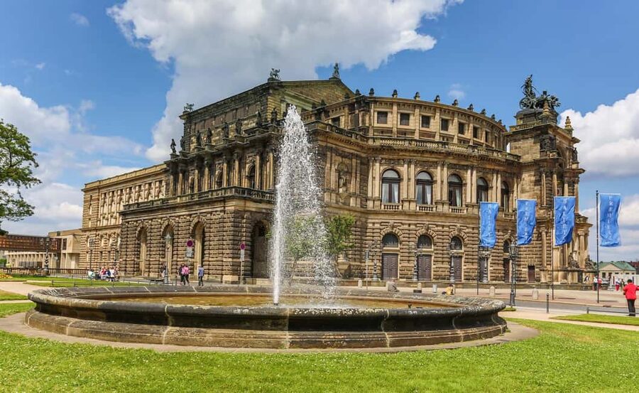 Dresden: Guided City Walk - Who will get the most from this walk