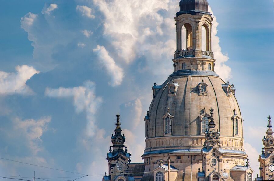 Dresden: Guided City Walk and Panometer Entrance Ticket - Dresden in 100 minutes, from medieval streets to 1989