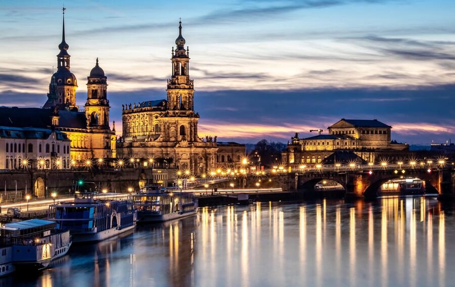 Dresden Old Town - Guided Walking Tour in English - Fürstenzug and the story in tile