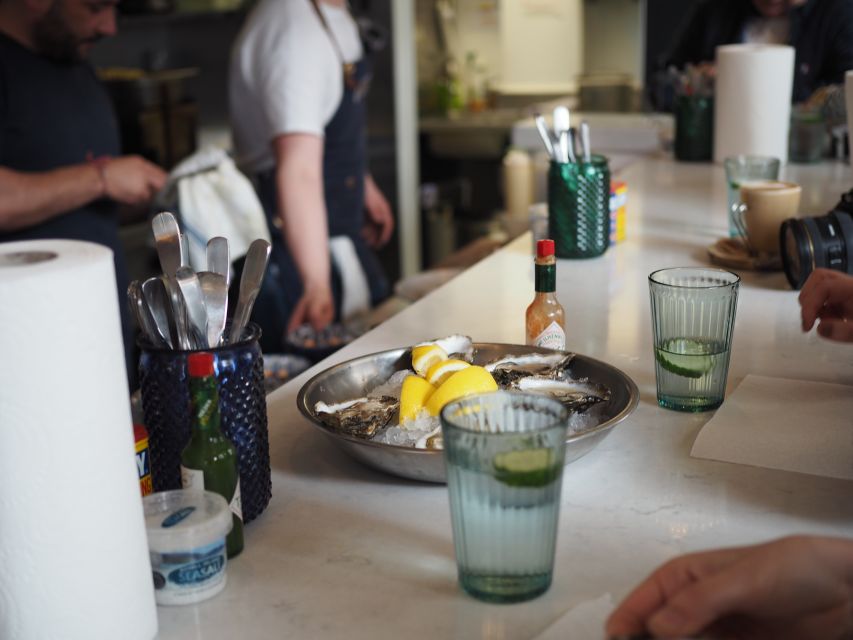Dublin: Delicious Walking Food Tour - How guides shape the experience