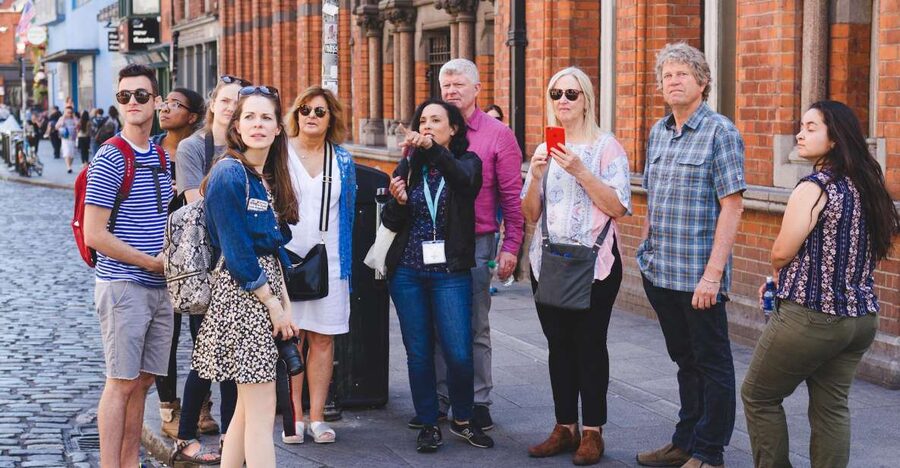 Dublin: Delicious Walking Food Tour - What the five tasting stops can feel like