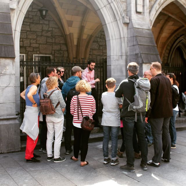 Dublin: Highlights and Hidden Corners Walking Tour - Crossing the Liffey and reading Dublin from the Northside