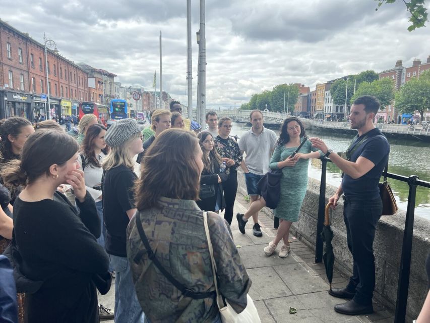 Dublin: Highlights and Hidden Gems Walking Tour - A fast way to understand Dublin