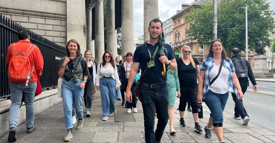 Dublin: Highlights and Hidden Gems Walking Tour - Dublin Castle and the medieval center