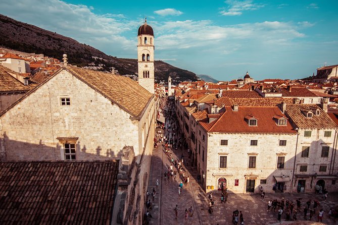 Dubrovnik: Ancient City Walls & Wars Walking Tour - Who should book the Dubrovnik Walls and Wars tour?