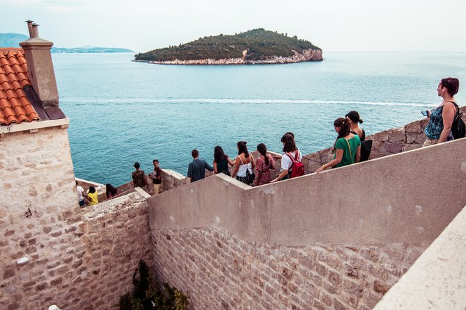 Dubrovnik: Ancient City Walls & Wars Walking Tour - Meeting near Pile Gate and entering Stari Grad