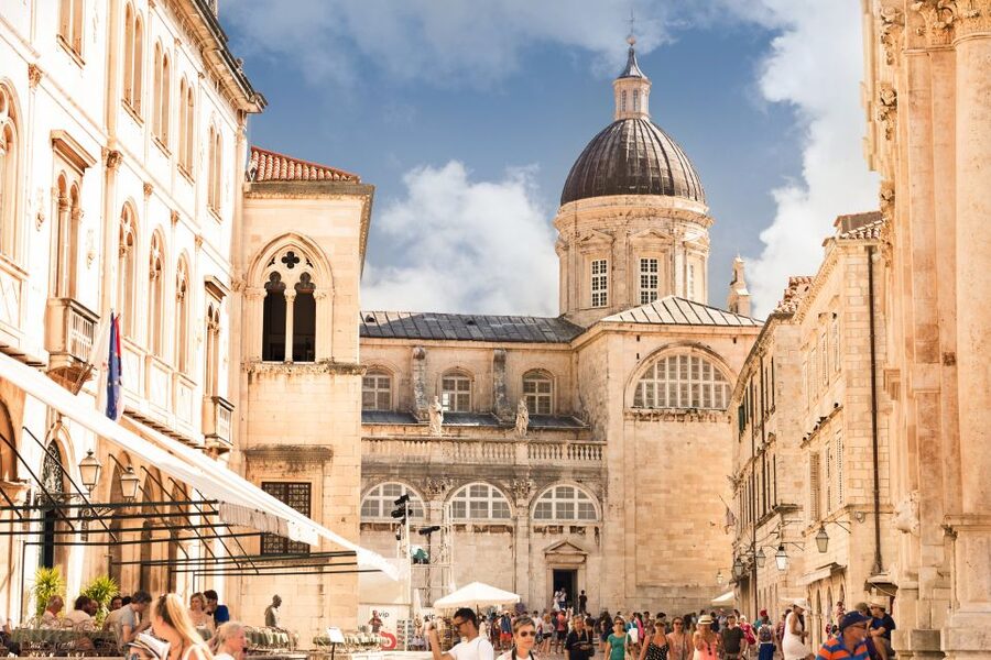 Dubrovnik: Cable Car, Walking Tour and City Walls Combo - Who should book this tour?