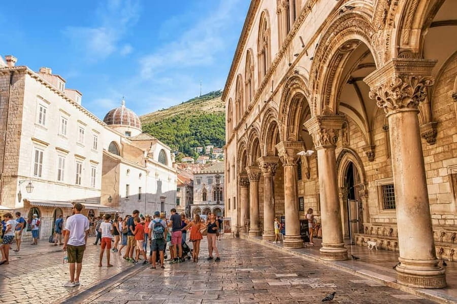 Dubrovnik: City Walls, Old Town Walking Tour & Adriatic View - Drinking from Large Onofrio’s Fountain