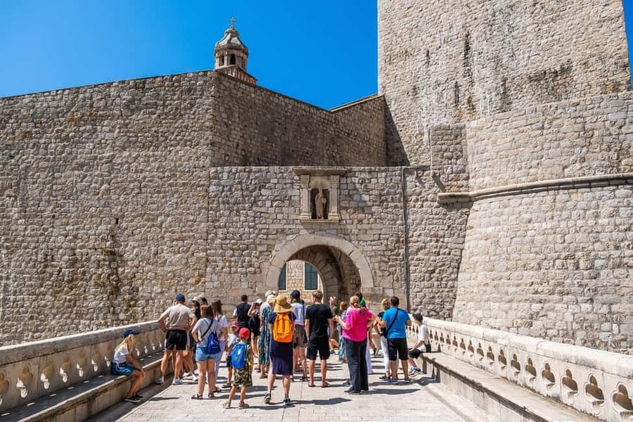 Dubrovnik: City Walls, Old Town Walking Tour & Adriatic View - Starting at Pile Gate and following Stradun