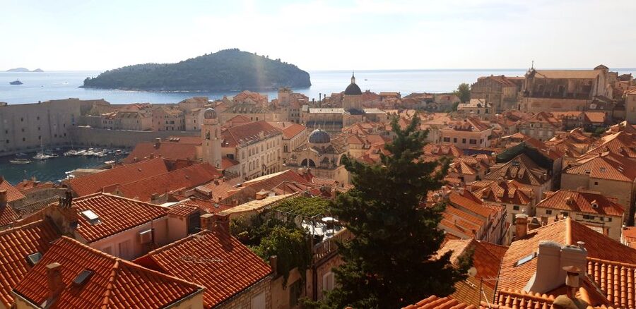 Dubrovnik: Early Bird Walking Tour - Stradun without the usual crowd