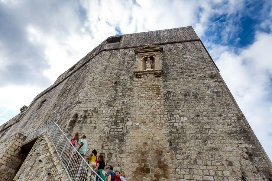 Dubrovnik: Game of Thrones&Lokrum Island Walking Tour - Rector’s Palace and the old port