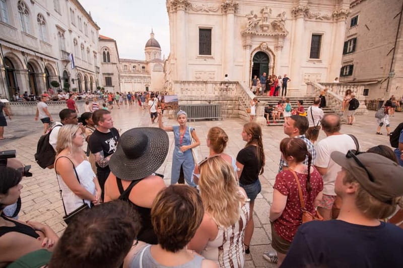 Dubrovnik: Karaka - Game of Thrones Cruise & Walking Tour - Cruising toward Dubrovnik with Dragon Blood