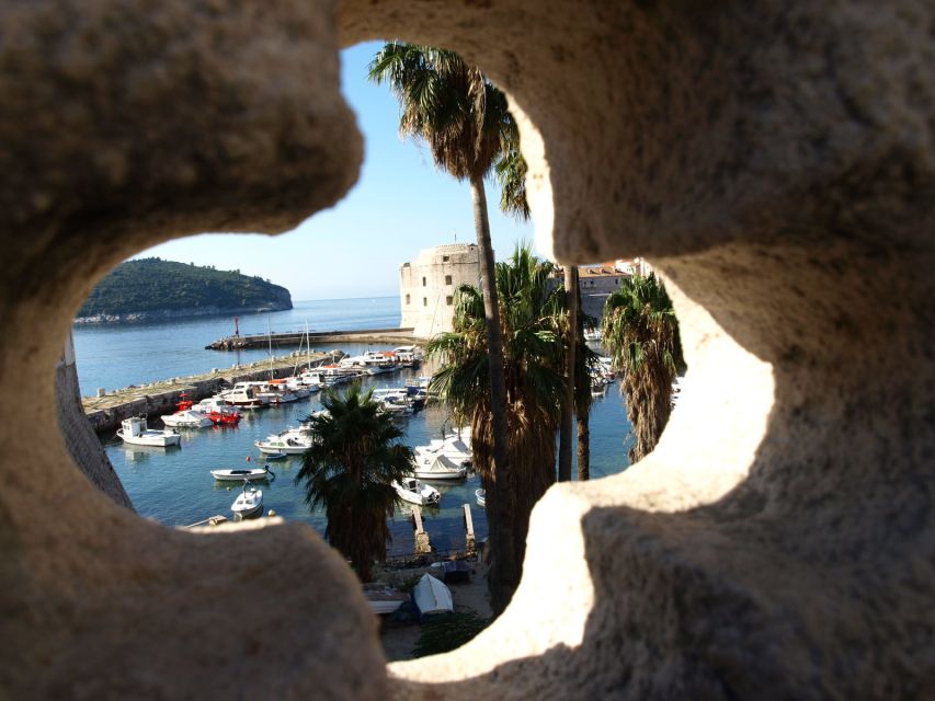 Dubrovnik: Old Town & City Walls Private Walking Tour - Reading Dubrovnik from the top of the wall