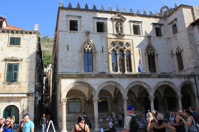 Dubrovnik: Old Town Walking Tour - Gundulićeva Poljana and the Cathedral