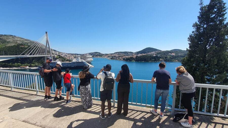 Dubrovnik: Panoramic Ride and Old Town Guided Walking Tour - What this four-hour Dubrovnik tour really covers