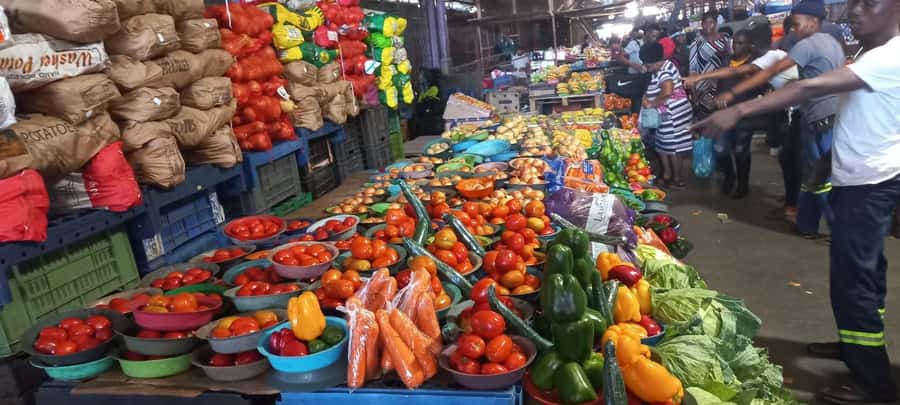Durban: Local Markets and Culture Guided Walking Tour - Bunny Chow at North Beach