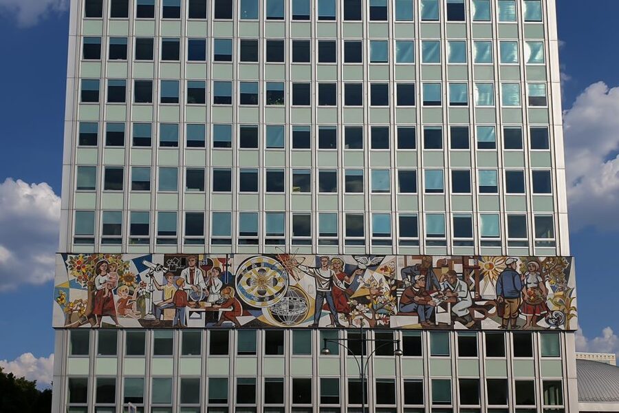East Berlin and the Wall: Walking Tour - How the guide can change the experience