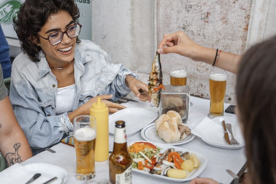 Eat & Walk Through Lisbon: A Local Food & Wine Experience - Rua dos Fanqueiros and the first tastes