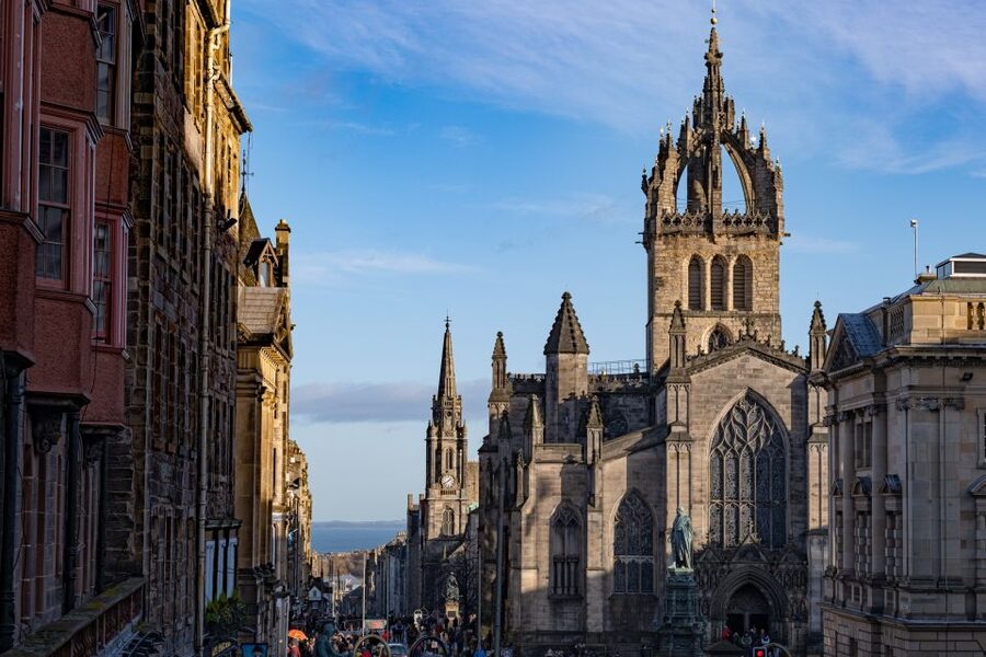 Edinburgh Castle: Guided Walking Tour with Entry Ticket - Is $49 good value?