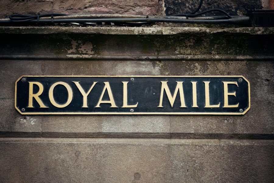 Edinburgh: City Highlights Walking Tour - Finish at the National Museum of Scotland