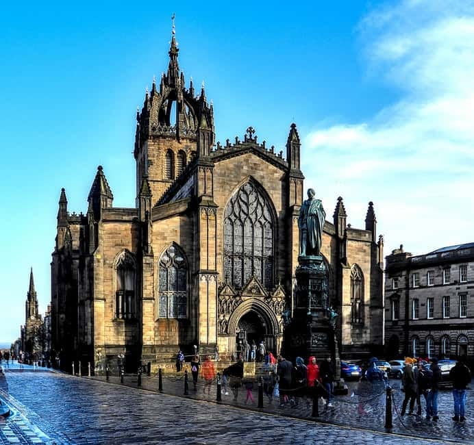 Edinburgh: Dark History Royal Mile Walking Tour - Starting at St. Giles Cathedral