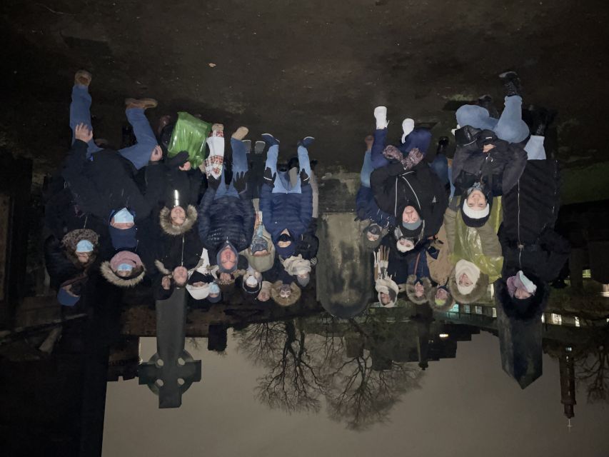 Edinburgh: Dark Secrets of the Old Town Ghost Walking Tour - A route through lanes, kirkyards, and old houses