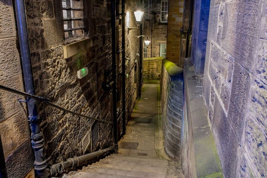 Edinburgh: Dark Secrets of the Old Town Ghost Walking Tour - Witch trials, warlocks, and the force of belief