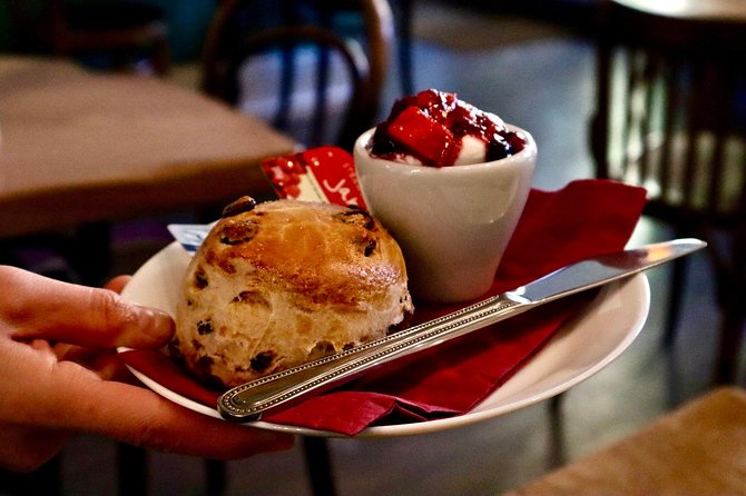 Edinburgh Food Tour with Scotch, Haggis, a Secret Dish & More - Why this Edinburgh food tour works