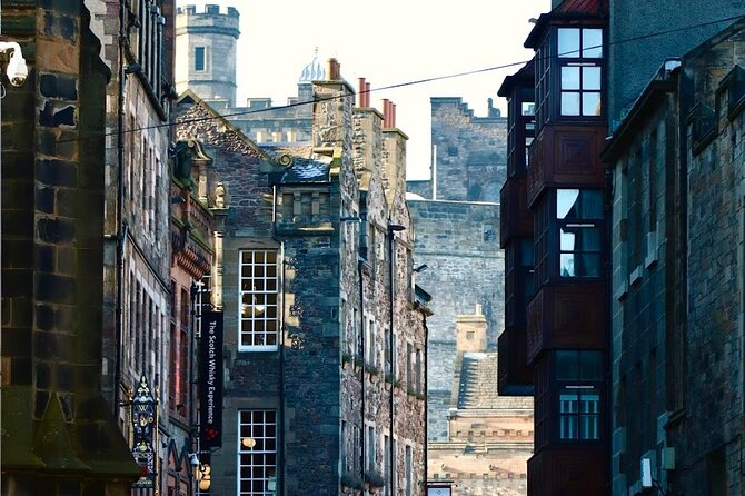 Edinburgh Food Tour with Scotch, Haggis, a Secret Dish & More - Sights along the wider route