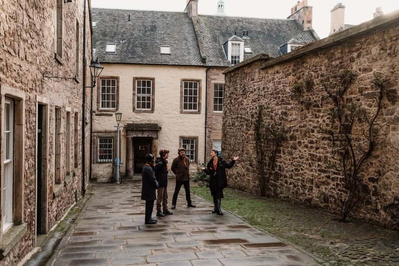 Edinburgh: Multi-Sensory Old Town Historical Walking Tour - Mercat Cross and the opening 15 minutes