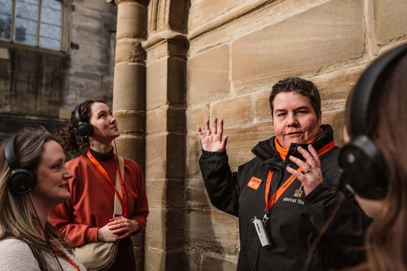 Edinburgh: Multi-Sensory Old Town Historical Walking Tour - Old Town closes, courtyards, and overlooked corners
