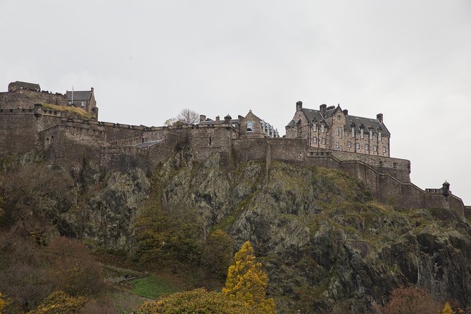 Edinburgh Skip-the-Ticket-Line Castle Walking Tour - St. Margaret’s Chapel and the dog cemetery