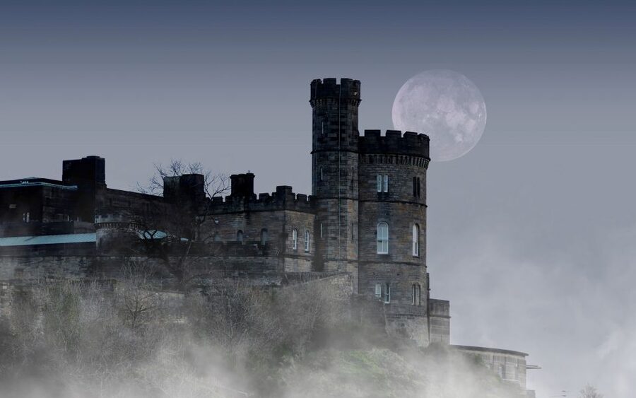 Edinburgh: The Dark Side Walking Tour - Is $35 fair for two hours?