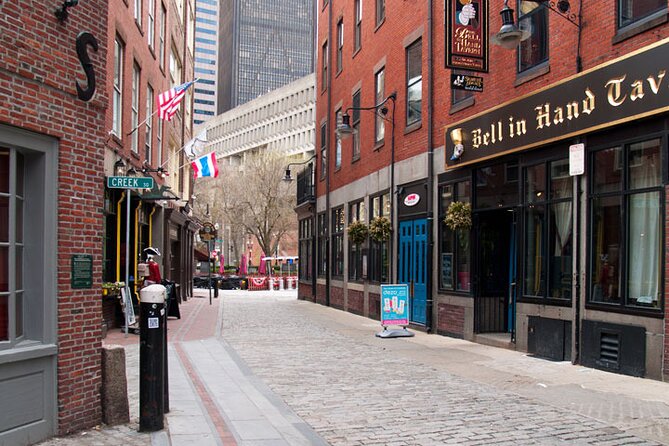 Entire Freedom Trail Walking Tour: Includes Bunker Hill and USS Constitution - Bunker Hill was fought on Breed’s Hill