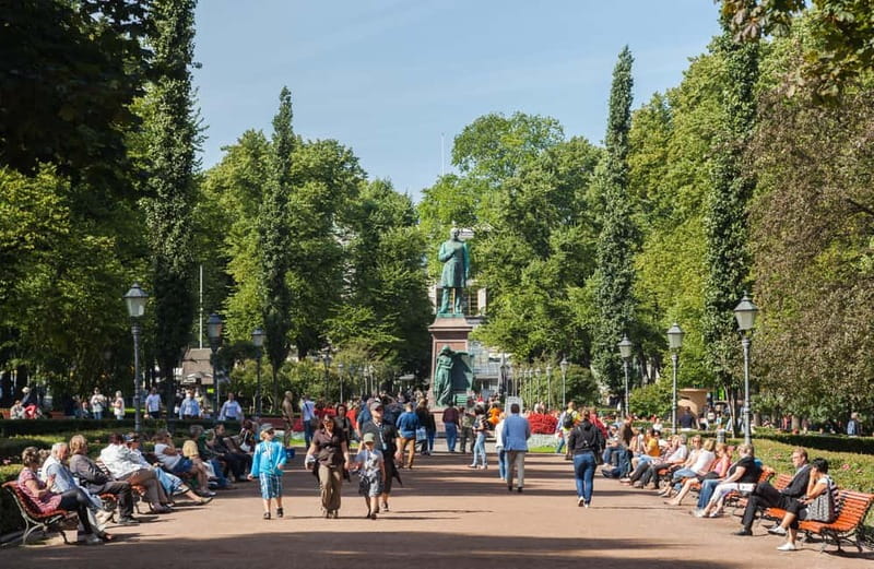 Epic Helsinki: English Speaking Walking Tour - Senate Square and the story of modern Finland