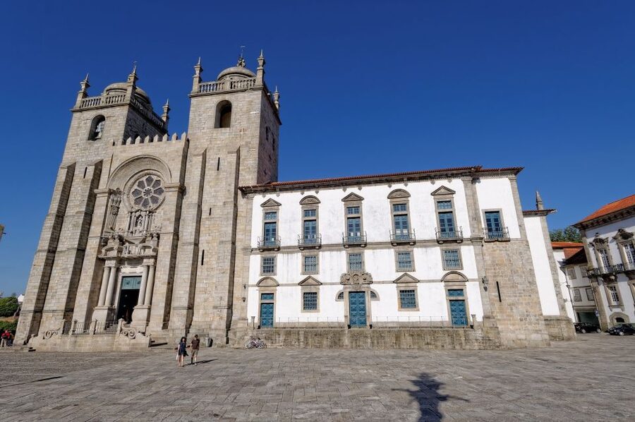 Essential Porto Walking Tour - Porto’s UNESCO center, seen street by street