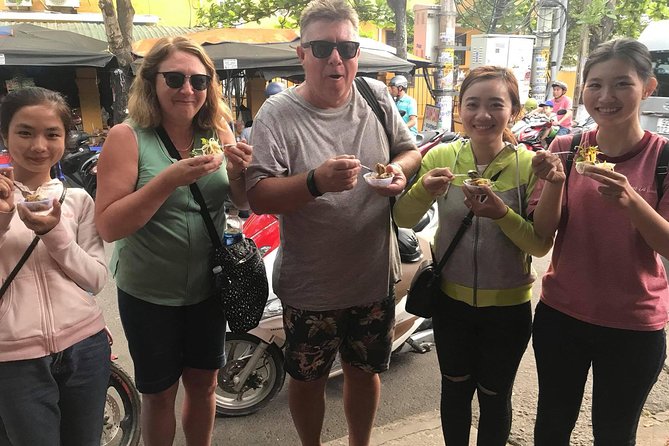 Evening Walking Food Tour, folk game and lantern boat - Timing and practical planning