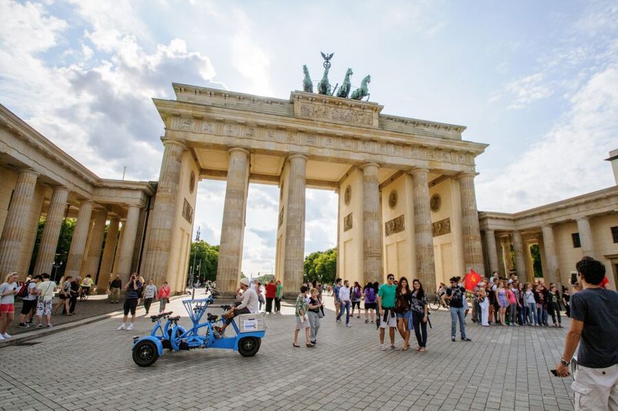 Explore Berlin: Walking Tour of All The Iconic Sites - Museum Island and the royal center
